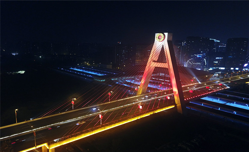 三亿体育
用灯光献礼新中国70华诞